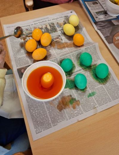 Ostereier färben – Bild 1